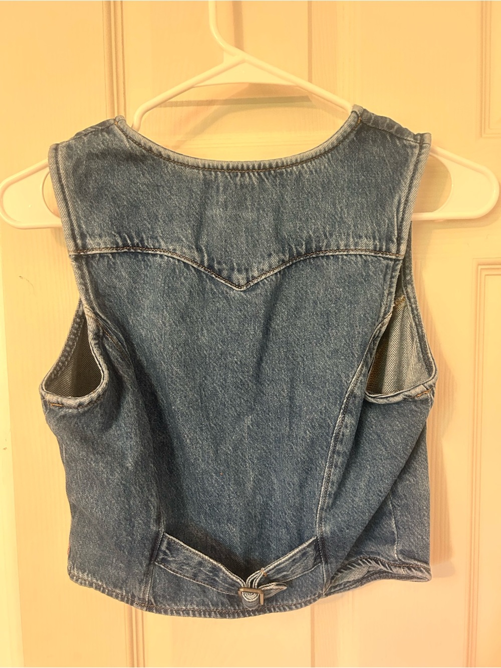 Levi's Blue Denim Button Vest Size Small | Slim Cropped Fit | Cinch - Picture 2 of 7